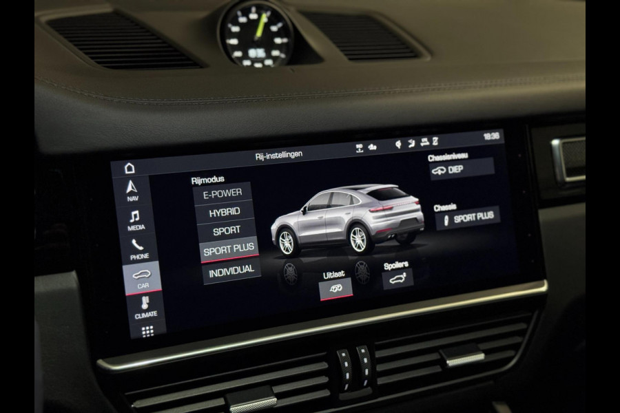 Porsche Cayenne Coupé 3.0 E-Hybrid | ORG. NL | SPORT DESIGN | PANO | TREKHAAK | HUD | SPORT CHRONO | LUCHTVERING