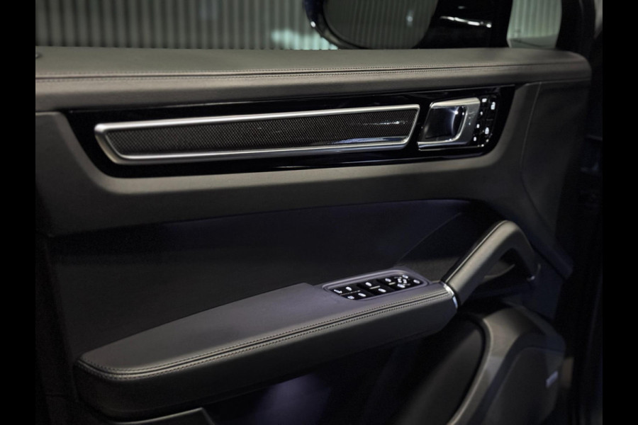 Porsche Cayenne Coupé 3.0 E-Hybrid | ORG. NL | SPORT DESIGN | PANO | TREKHAAK | HUD | SPORT CHRONO | LUCHTVERING