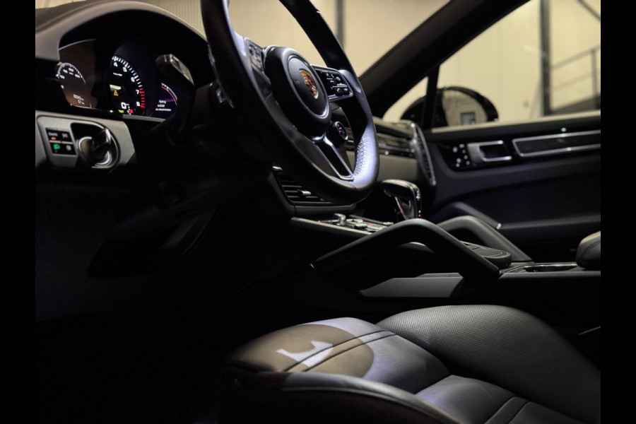 Porsche Cayenne Coupé 3.0 E-Hybrid | ORG. NL | SPORT DESIGN | PANO | TREKHAAK | HUD | SPORT CHRONO | LUCHTVERING