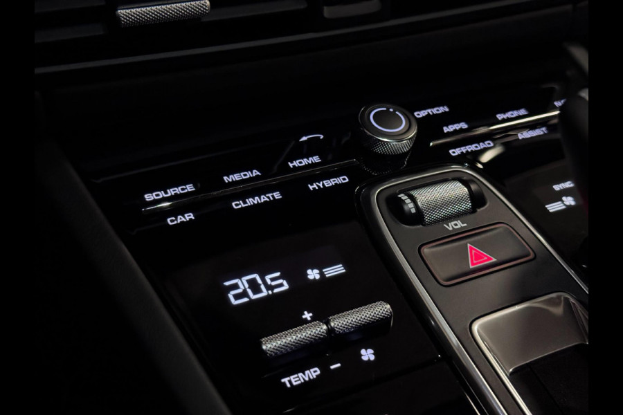 Porsche Cayenne Coupé 3.0 E-Hybrid | ORG. NL | SPORT DESIGN | PANO | TREKHAAK | HUD | SPORT CHRONO | LUCHTVERING