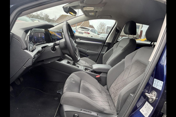 Volkswagen Golf Variant 1.0 TSI Life Business 110PK | Adaptieve Cruise | CarPlay | Stoelverwarming | Elektr. Stoel | Camera