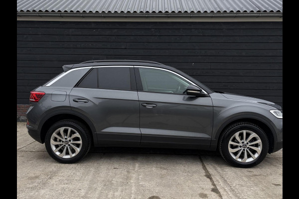 Volkswagen T-Roc 1.5 TSI Life - ACC l Apple Cplay l Camera l Navigatie