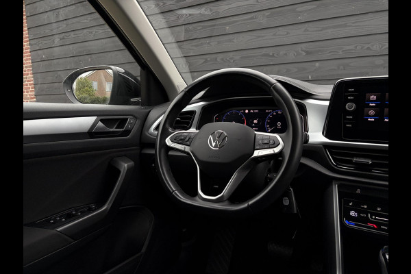 Volkswagen T-Roc 1.5 TSI Life - ACC l Apple Cplay l Camera l Navigatie