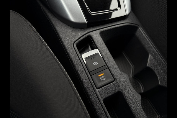 Volkswagen T-Roc 1.5 TSI Life - ACC l Apple Cplay l Camera l Navigatie