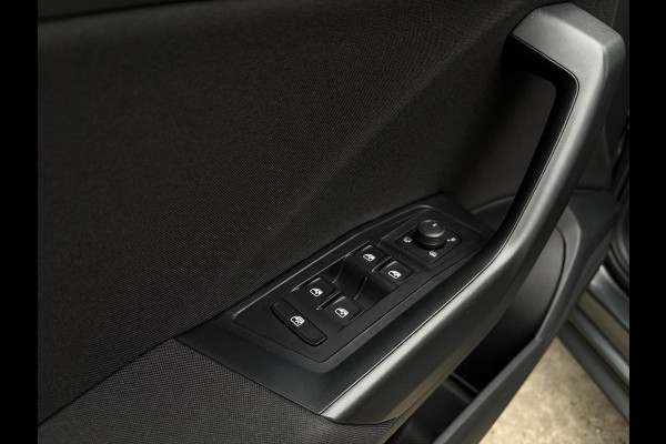 Volkswagen T-Roc 1.5 TSI Life - ACC l Apple Cplay l Camera l Navigatie