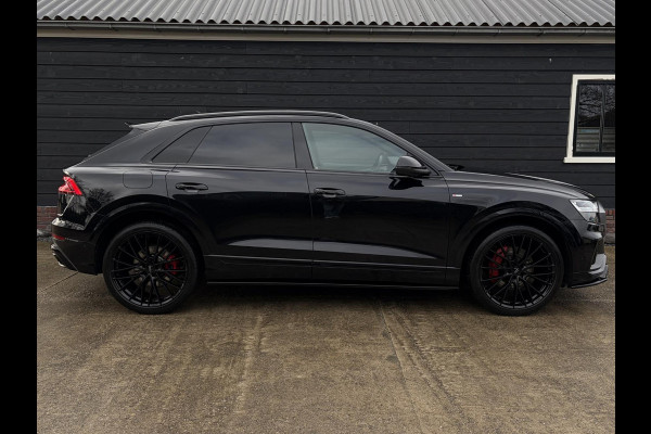 Audi Q8 55 TFSI quattro Pro Line Plus S-Line - Panorama l Memory l Stoelk. l Luchtv. l Trekhaak
