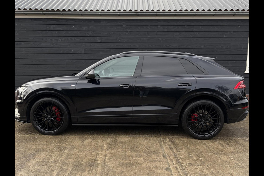 Audi Q8 55 TFSI quattro Pro Line Plus S-Line - Panorama l Memory l Stoelk. l Luchtv. l Trekhaak