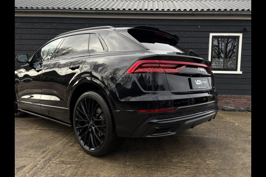 Audi Q8 55 TFSI quattro Pro Line Plus S-Line - Panorama l Memory l Stoelk. l Luchtv. l Trekhaak