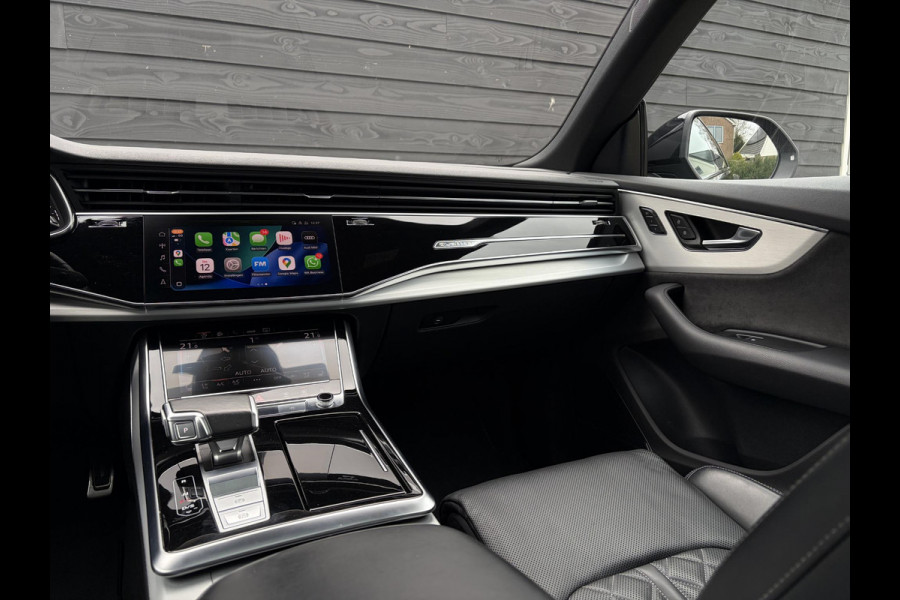 Audi Q8 55 TFSI quattro Pro Line Plus S-Line - Panorama l Memory l Stoelk. l Luchtv. l Trekhaak