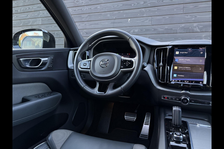 Volvo XC60 2.0 Recharge T6 AWD R-Design l Panorama l Memory l Trekh. l 360 cam l Stuurverwarming
