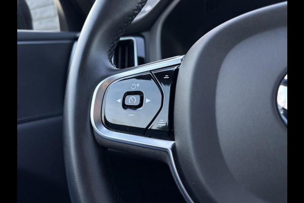 Volvo XC60 2.0 Recharge T6 AWD R-Design l Panorama l Memory l Trekh. l 360 cam l Stuurverwarming