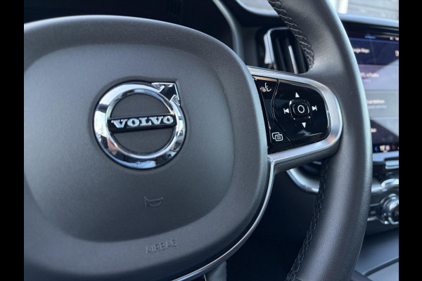 Volvo XC60 2.0 Recharge T6 AWD R-Design l Panorama l Memory l Trekh. l 360 cam l Stuurverwarming