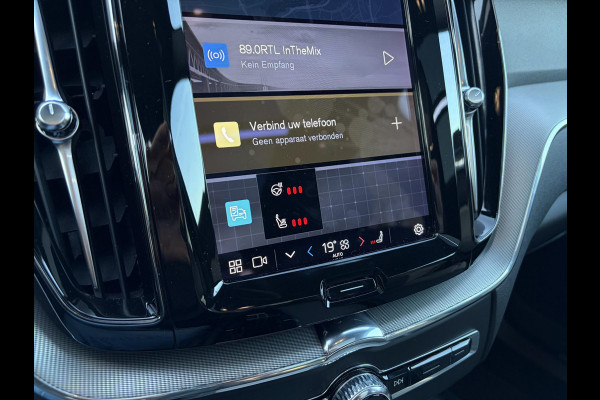 Volvo XC60 2.0 Recharge T6 AWD R-Design l Panorama l Memory l Trekh. l 360 cam l Stuurverwarming