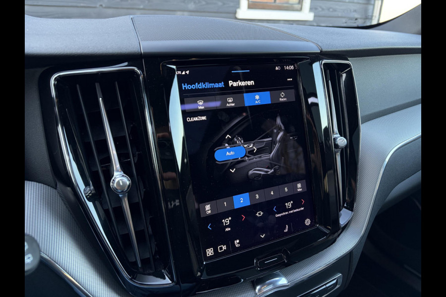 Volvo XC60 2.0 Recharge T6 AWD R-Design l Panorama l Memory l Trekh. l 360 cam l Stuurverwarming