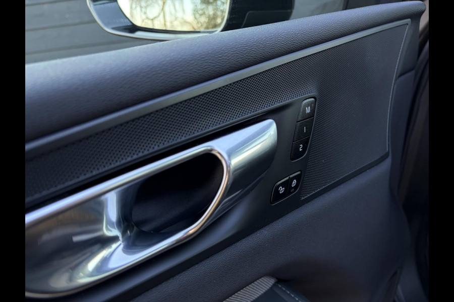 Volvo XC60 2.0 Recharge T6 AWD R-Design l Panorama l Memory l Trekh. l 360 cam l Stuurverwarming