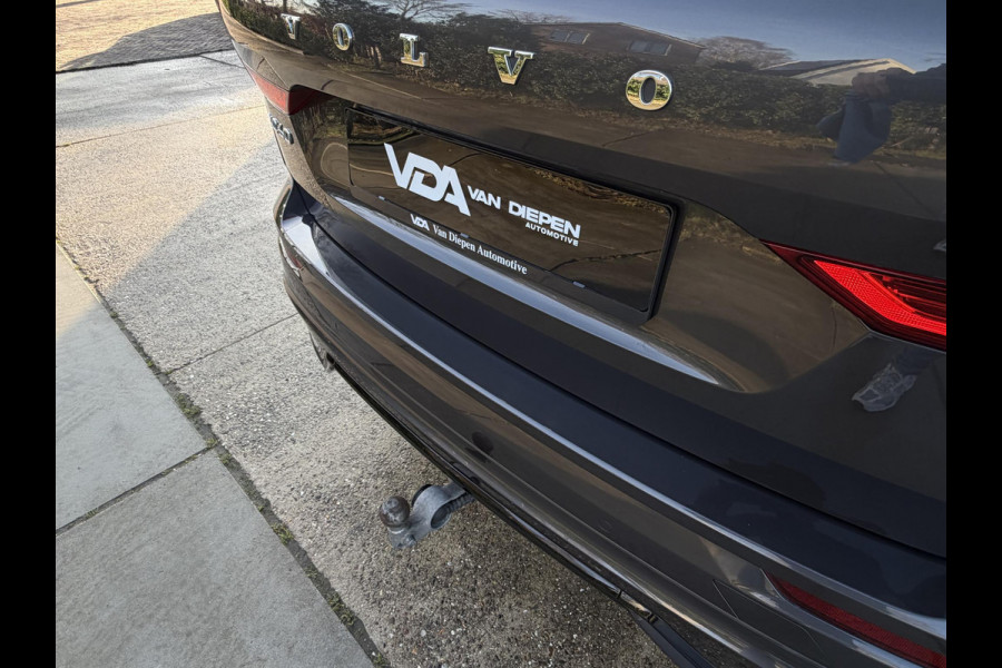 Volvo XC60 2.0 Recharge T6 AWD R-Design l Panorama l Memory l Trekh. l 360 cam l Stuurverwarming