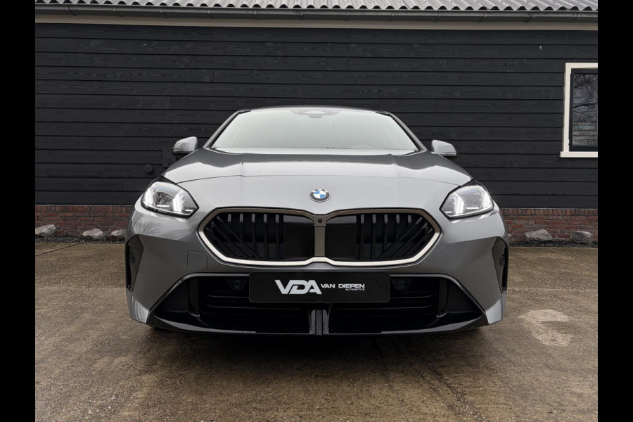 BMW 1-serie 120i M Sport Design Edition - Panorama l H/Kardon l 360cam l HUD l Memory