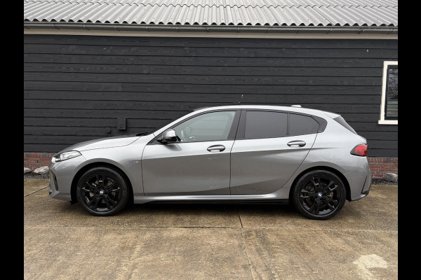 BMW 1-serie 120i M Sport Design Edition - Panorama l H/Kardon l 360cam l HUD l Memory