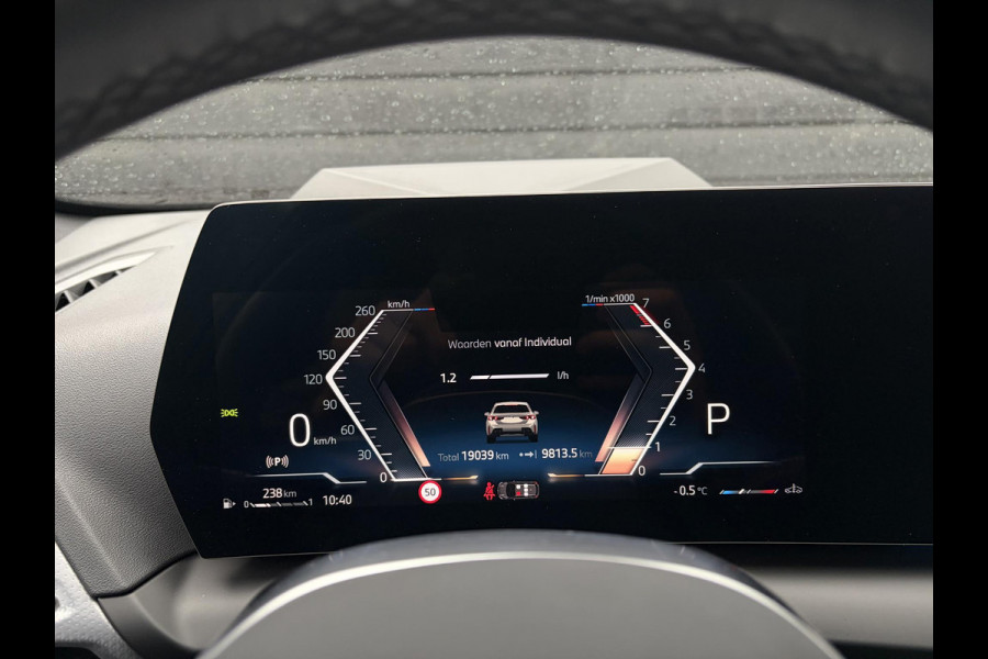 BMW 1-serie 120i M Sport Design Edition - Panorama l H/Kardon l 360cam l HUD l Memory