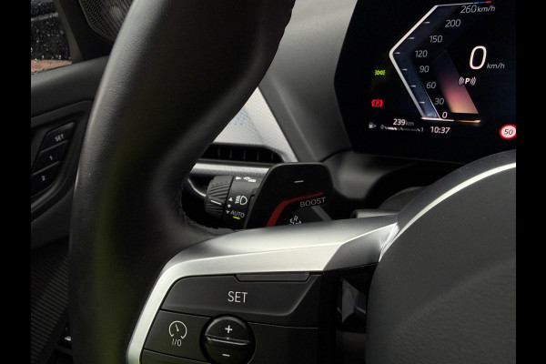 BMW 1-serie 120i M Sport Design Edition - Panorama l H/Kardon l 360cam l HUD l Memory