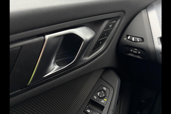 BMW 1-serie 120i M Sport Design Edition - Panorama l H/Kardon l 360cam l HUD l Memory