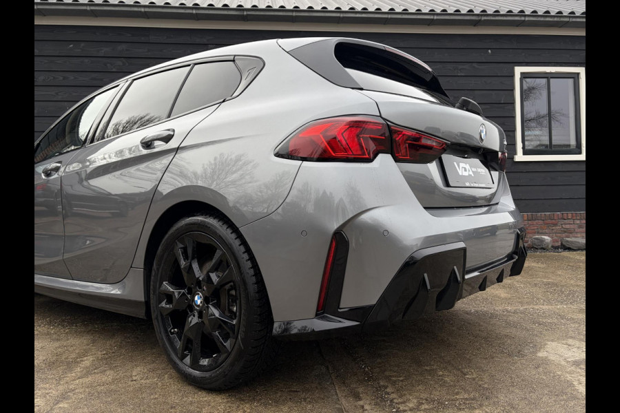 BMW 1-serie 120i M Sport Design Edition - Panorama l H/Kardon l 360cam l HUD l Memory