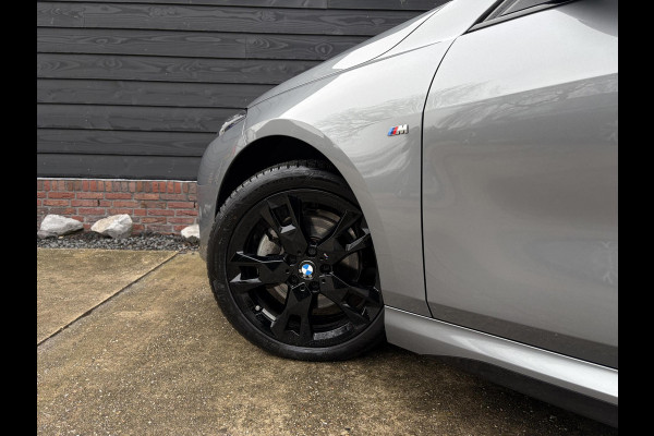 BMW 1-serie 120i M Sport Design Edition - Panorama l H/Kardon l 360cam l HUD l Memory