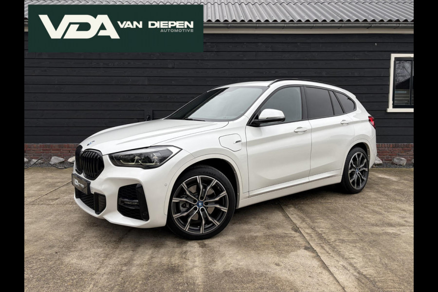 BMW X1 xDrive25e eDrive Edition M-Sport l Panorama l HUD l Trekhaak l Camera