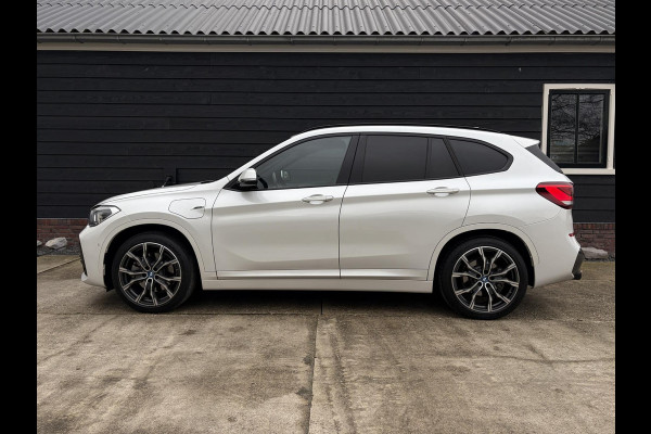 BMW X1 xDrive25e eDrive Edition M-Sport l Panorama l HUD l Trekhaak l Camera