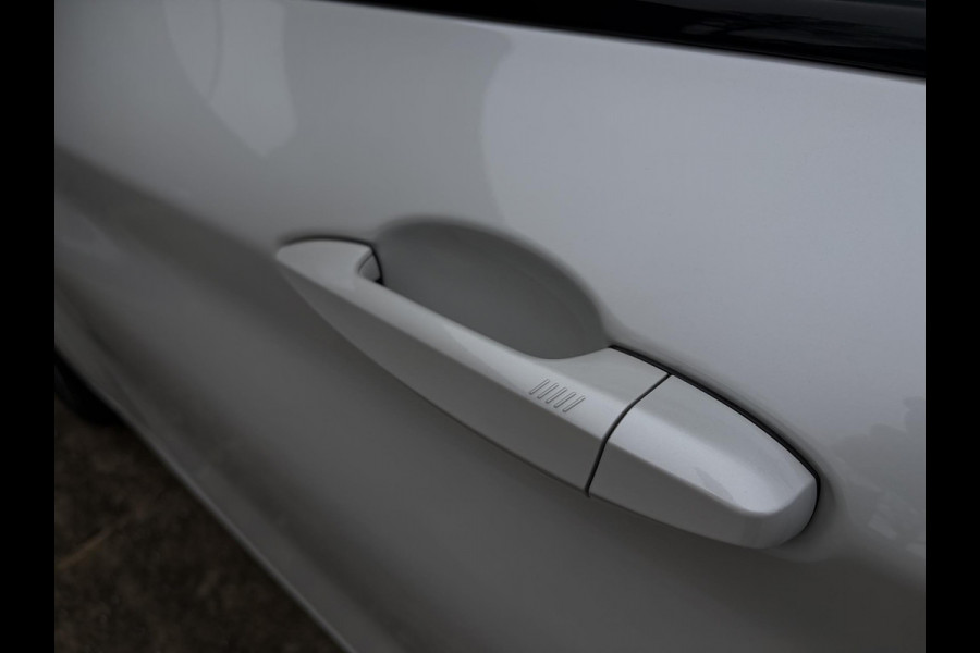 BMW X1 xDrive25e eDrive Edition M-Sport l Panorama l HUD l Trekhaak l Camera