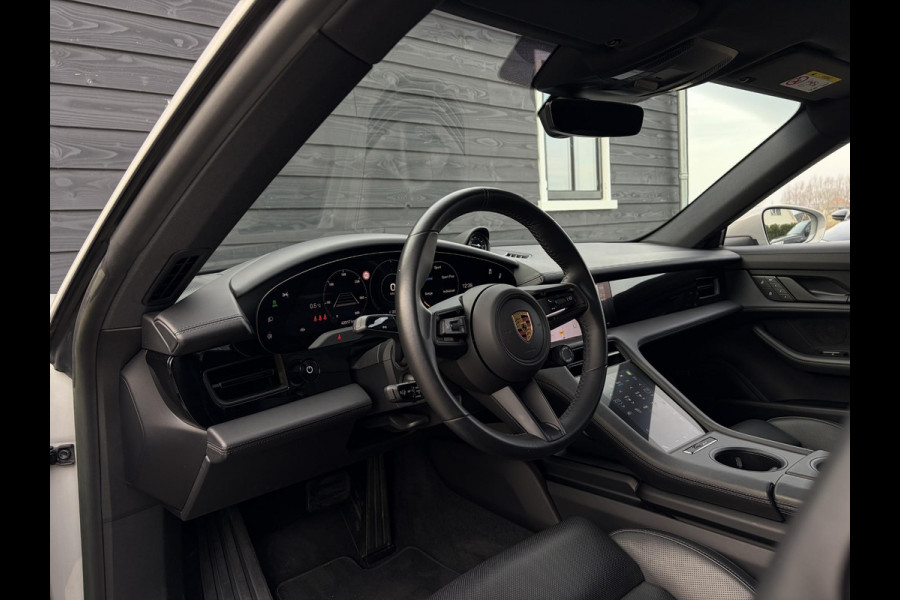 Porsche Taycan Sport Turismo 4S 79 kWh Performance - Sport Chrono l Lift l Luchtv. l HUD l Panoramadak