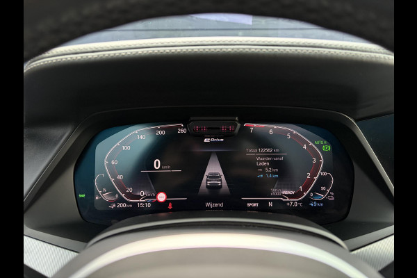 BMW X5 xDrive45e High Executive M-Sport l Sky Lounge l Achteras best. l M-Perf. Stoelen l Panorama l Softclose