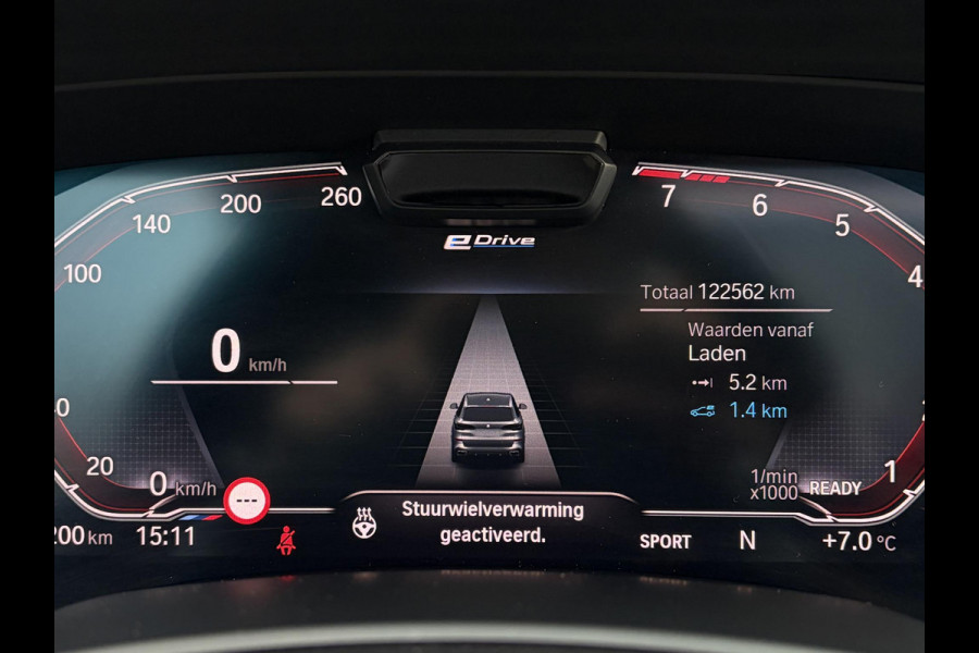 BMW X5 xDrive45e High Executive M-Sport l Sky Lounge l Achteras best. l M-Perf. Stoelen l Panorama l Softclose