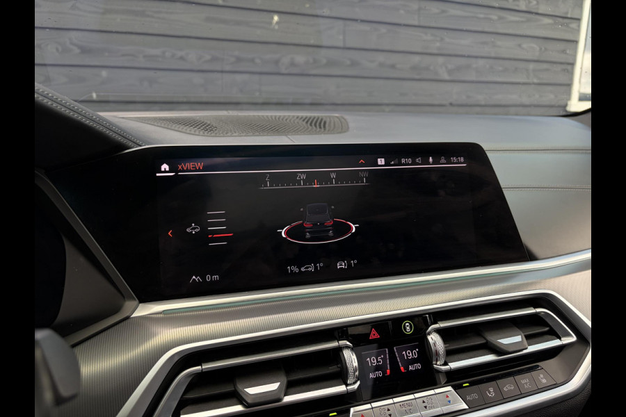 BMW X5 xDrive45e High Executive M-Sport l Sky Lounge l Achteras best. l M-Perf. Stoelen l Panorama l Softclose