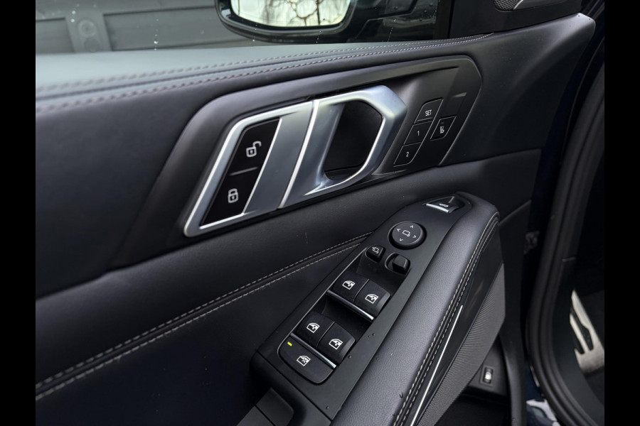 BMW X5 xDrive45e High Executive M-Sport l Sky Lounge l Achteras best. l M-Perf. Stoelen l Panorama l Softclose