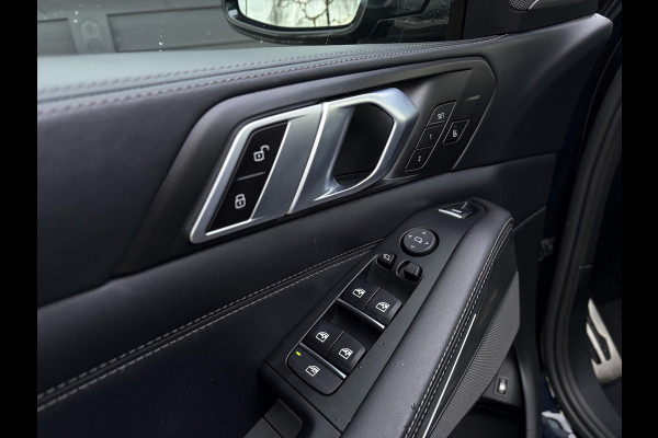 BMW X5 xDrive45e High Executive M-Sport l Sky Lounge l Achteras best. l M-Perf. Stoelen l Panorama l Softclose