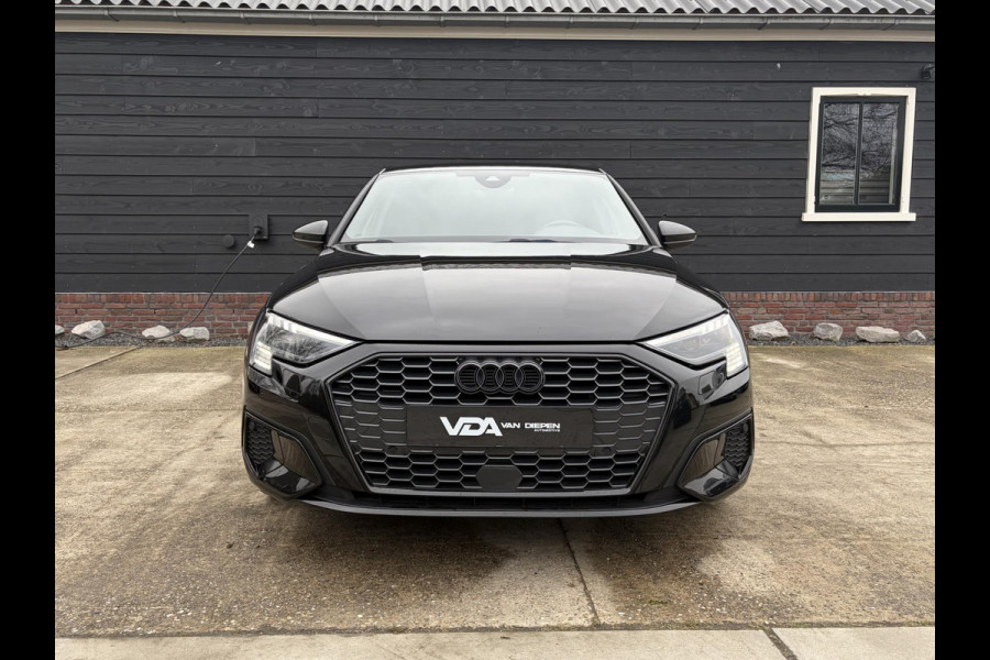 Audi A3 Sportback 35 TFSI edition one S-Line l Black-Edit. l Trekh. l RS-Seats l Matrix l 19'' l Apple Cplay