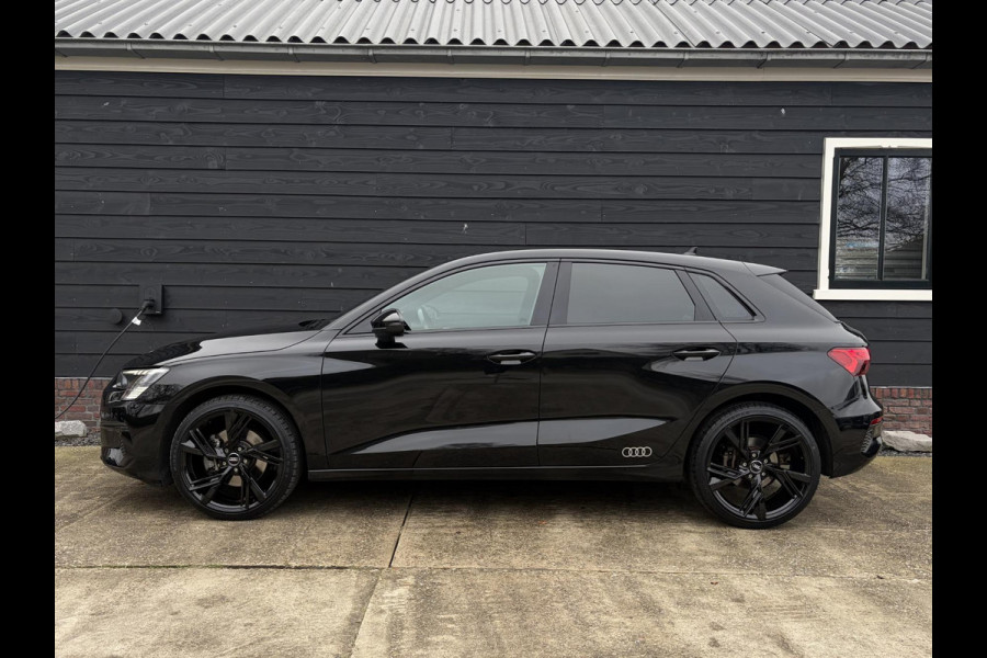 Audi A3 Sportback 35 TFSI edition one S-Line l Black-Edit. l Trekh. l RS-Seats l Matrix l 19'' l Apple Cplay