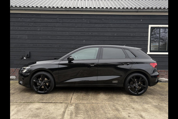 Audi A3 Sportback 35 TFSI edition one S-Line l Black-Edit. l Trekh. l RS-Seats l Matrix l 19'' l Apple Cplay