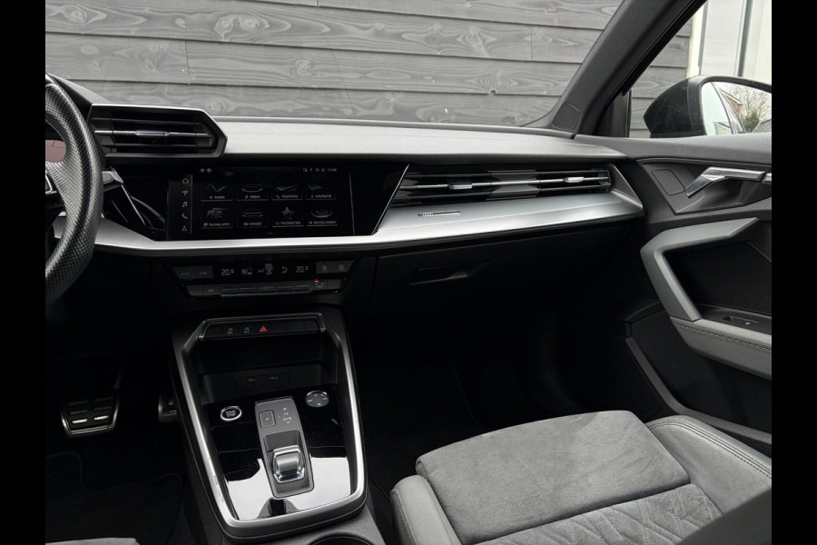 Audi A3 Sportback 35 TFSI edition one S-Line l Black-Edit. l Trekh. l RS-Seats l Matrix l 19'' l Apple Cplay