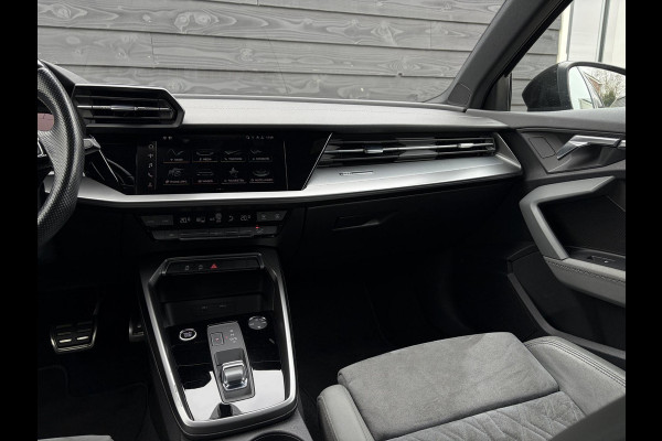 Audi A3 Sportback 35 TFSI edition one S-Line l Black-Edit. l Trekh. l RS-Seats l Matrix l 19'' l Apple Cplay