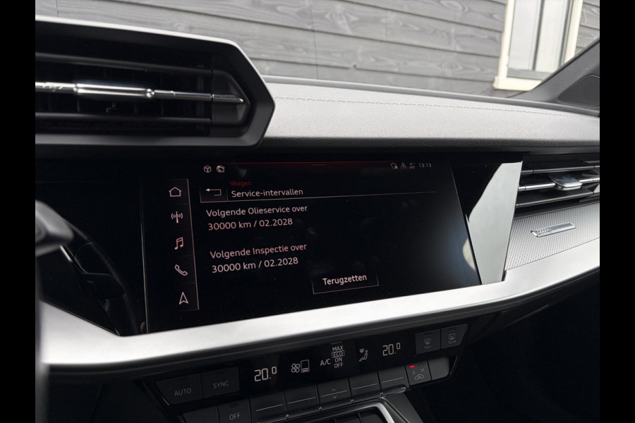 Audi A3 Sportback 35 TFSI edition one S-Line l Black-Edit. l Trekh. l RS-Seats l Matrix l 19'' l Apple Cplay