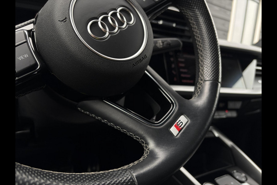 Audi A3 Sportback 35 TFSI edition one S-Line l Black-Edit. l Trekh. l RS-Seats l Matrix l 19'' l Apple Cplay