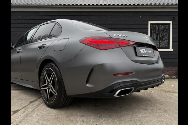 Mercedes-Benz C-Klasse C300 e AMG Line l Dealer O.H l 1e eig l ACC l Sfeerverlicht. l Burmester