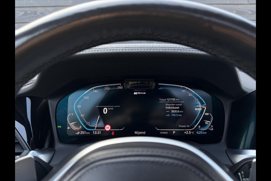 BMW 3 Serie Touring 330e High Executive M-Sport l Individual l Laser l Panorama l HUD l Trekhaak