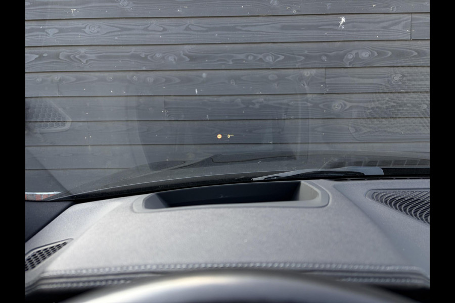 BMW 3 Serie Touring 330e High Executive M-Sport l Individual l Laser l Panorama l HUD l Trekhaak