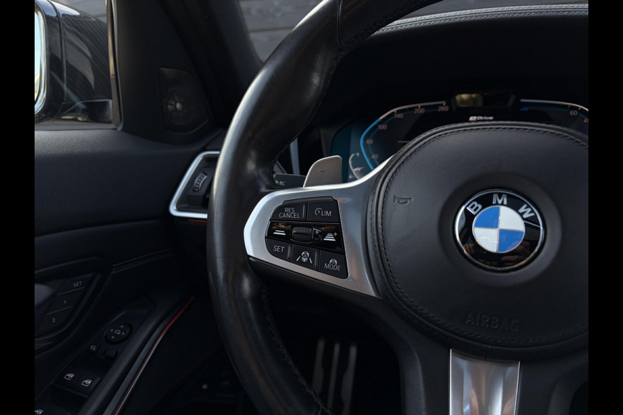 BMW 3 Serie Touring 330e High Executive M-Sport l Individual l Laser l Panorama l HUD l Trekhaak