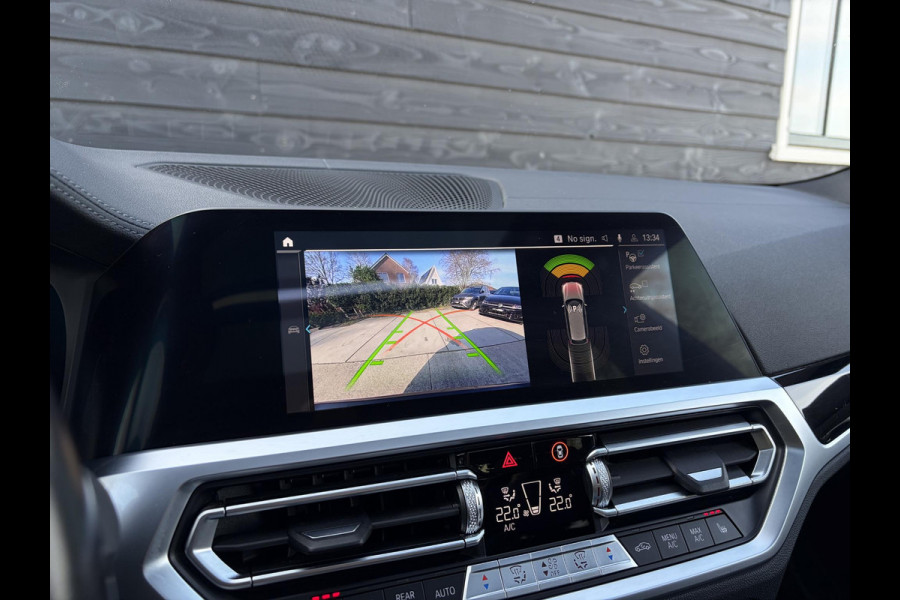 BMW 3 Serie Touring 330e High Executive M-Sport l Individual l Laser l Panorama l HUD l Trekhaak