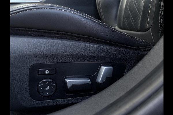 BMW 3 Serie Touring 330e High Executive M-Sport l Individual l Laser l Panorama l HUD l Trekhaak