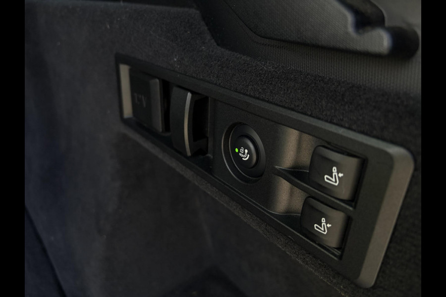 BMW 3 Serie Touring 330e High Executive M-Sport l Individual l Laser l Panorama l HUD l Trekhaak